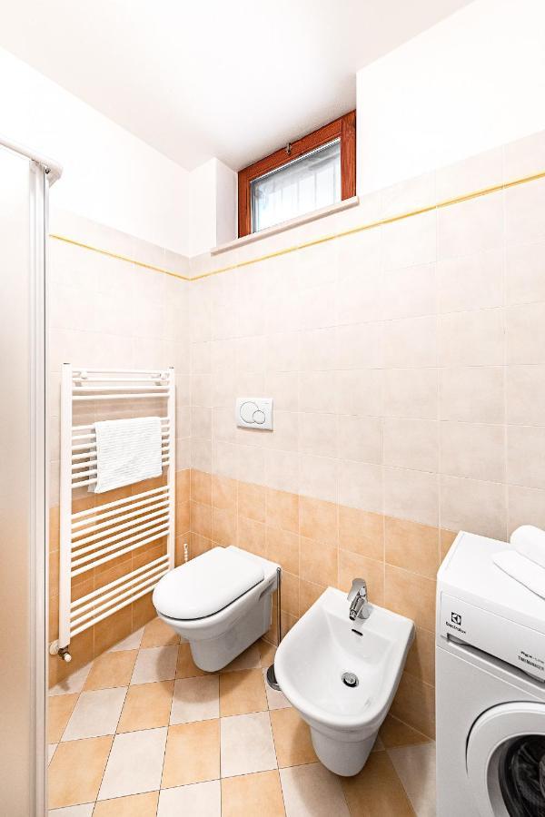 Residence Sole T29 Apartment By Wonderful Italy Sirmione Esterno foto